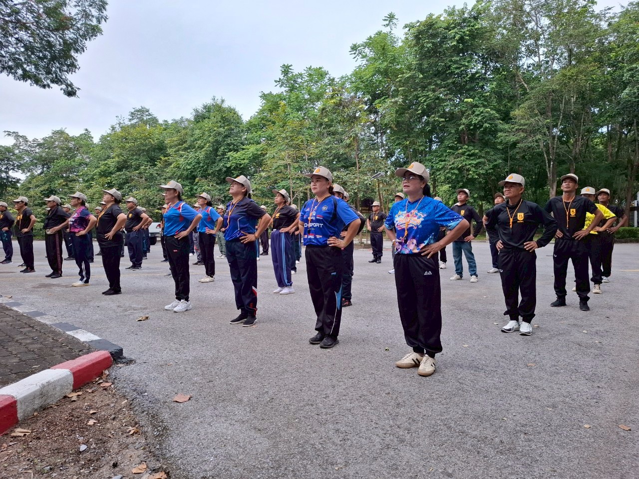 LINE_ALBUM_ทบทวน อปพร. 68_250813_288_397.jpg